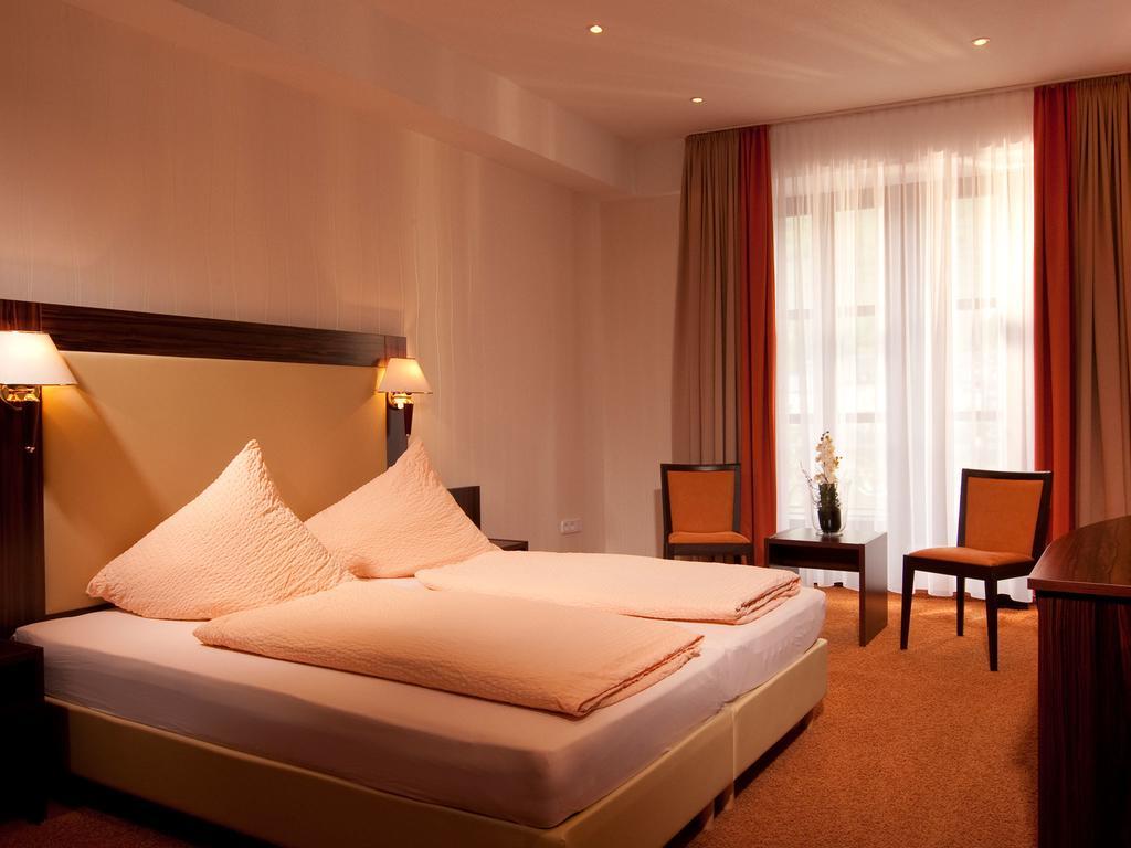 Beim Weinbauer Otel Cochem Oda fotoğraf